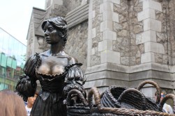 Busty Molly Malone, Suffolk Street